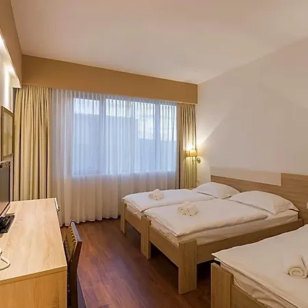 Quercus Hotel 4*