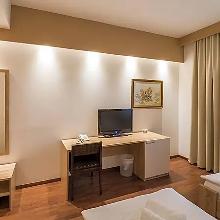 Quercus Hotel 4*